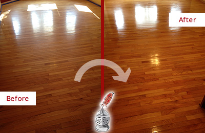 Before and After Picture of a Lakeway Wood Sand Free Refinishing Service on a Room Floor to Remove Scratches